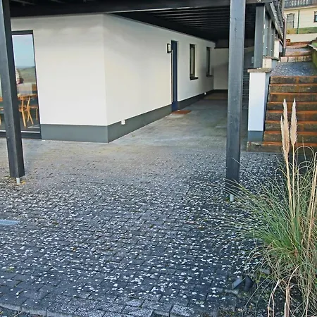 Hunsrueck Valley View With Cedar Sauna Appartement