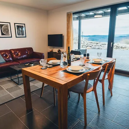 Hunsrueck Valley View With Cedar Sauna Appartement *