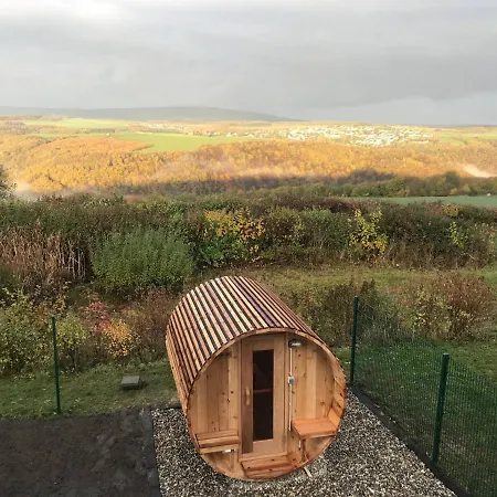 Hunsrueck Valley View With Cedar Sauna Appartement *
