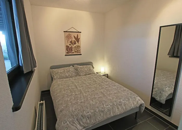 Апартаменты Hunsrueck Valley View With Cedar Sauna