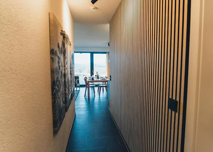 Апартаменты Hunsrueck Valley View With Cedar Sauna