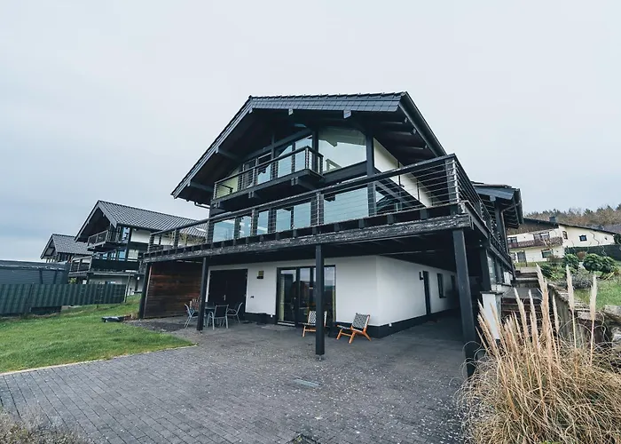 Hunsrueck Valley View With Cedar Sauna Apartamento *