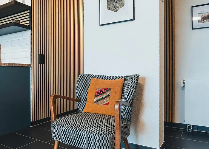 Апартаменты Hunsrueck Valley View With Cedar Sauna Bruschied