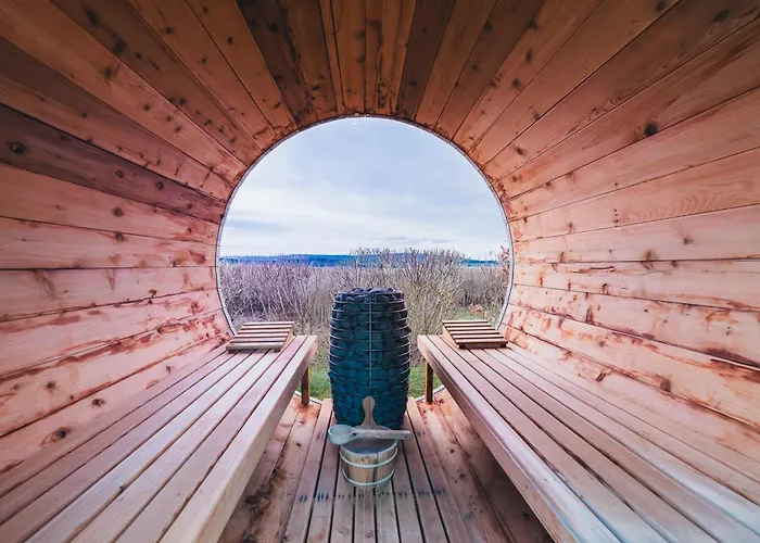 Апартаменты Hunsrueck Valley View With Cedar Sauna Bruschied