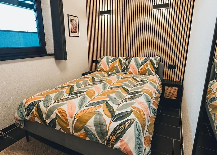 Hunsrueck Valley View With Cedar Sauna Apartamento